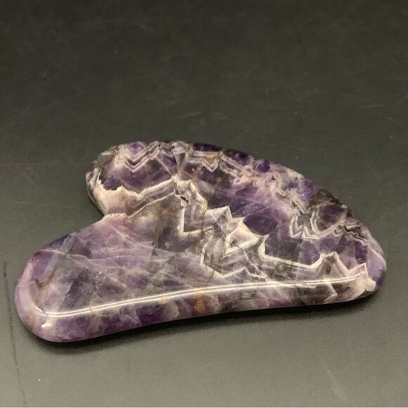 NEW Amethyst Gua Sha Facial Massage Tool - Picture 1 of 6